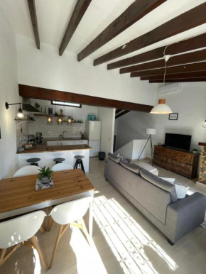 Beautiful Town House, Morairia